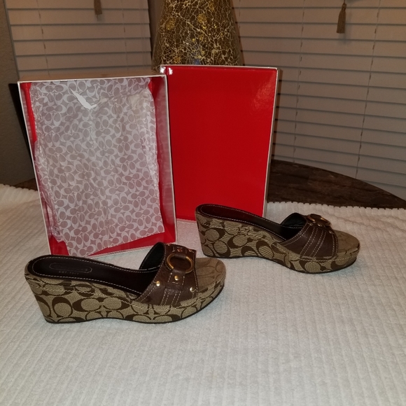 Coach wedges - Picture 2 of 16